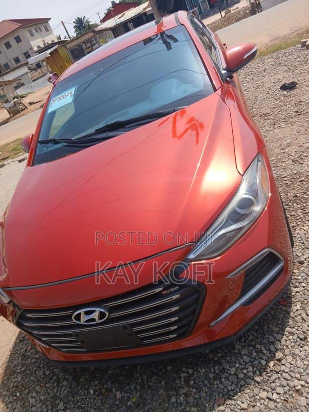 Hyundai Elantra Sport 2018 Red