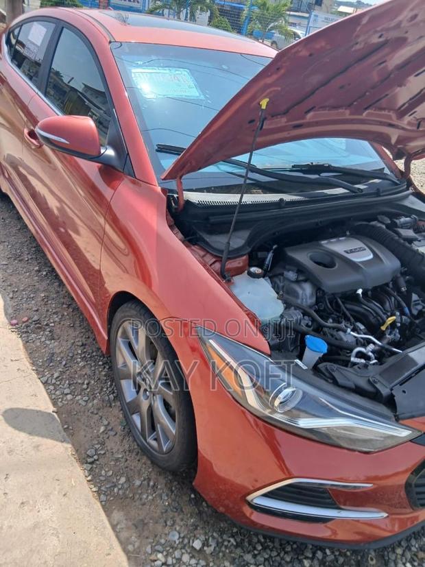 Hyundai Elantra Sport 2018 Red