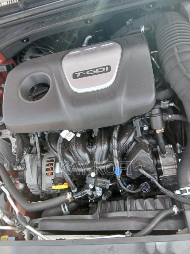 Hyundai Elantra Sport 2018 Red