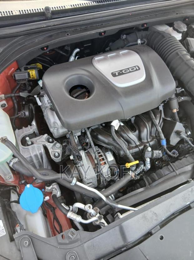 Hyundai Elantra Sport 2018 Red