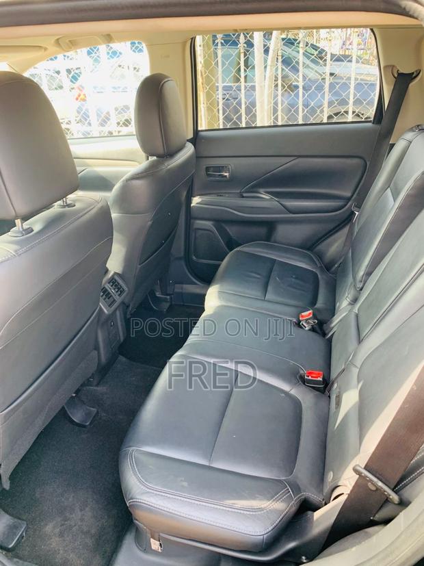 Mitsubishi Outlander SEL FWD 2019 Black