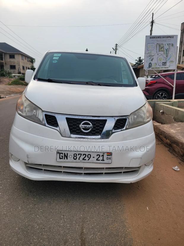 Nissan NV200 2015 White photo 6