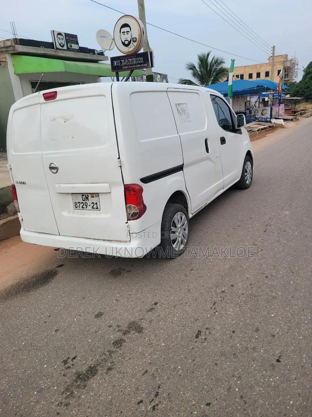 Nissan NV200 2015 White photo 8
