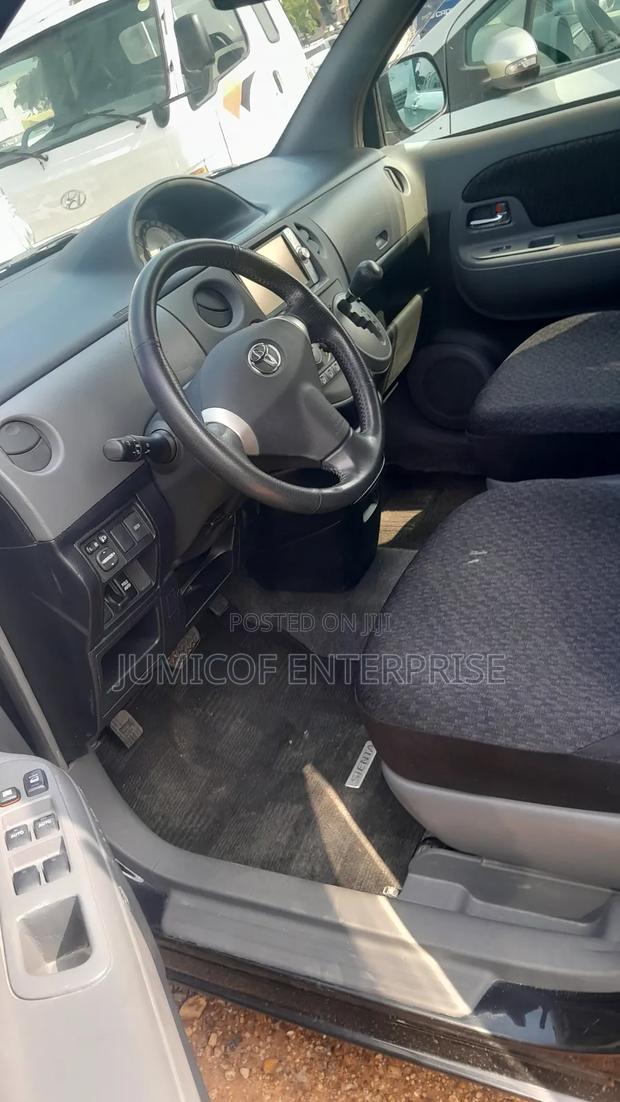 Toyota Sienta 2013 Black