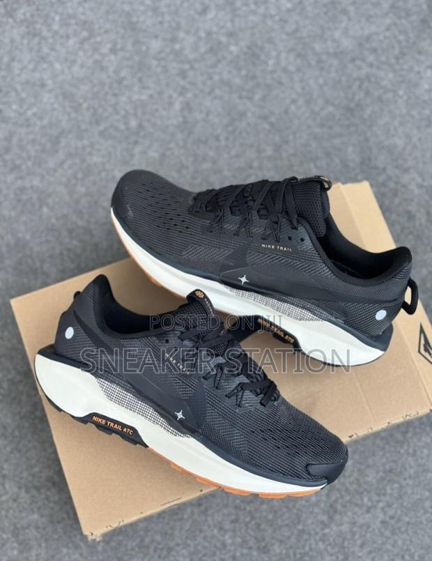 Nike Men’S Pegasus Trail Black · Photo 3