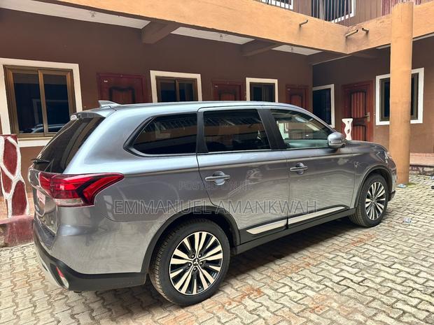 Mitsubishi Outlander SE S-AWC 2020 Gray