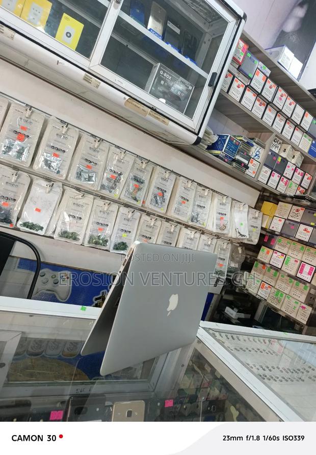 Laptop Apple MacBook Air 2012 4GB Intel Core I5 SSD 128GB photo 2