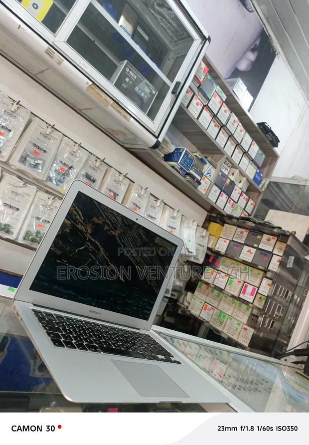 Laptop Apple MacBook Air 2012 4GB Intel Core I5 SSD 128GB photo 12