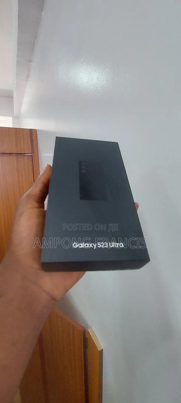 New Samsung Galaxy S23 Ultra 256 GB Black · Photo 4