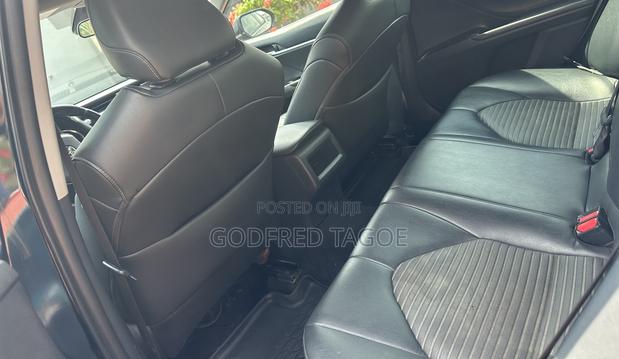 Toyota Camry SE (2.5L 4cyl 8A) 2019 Black