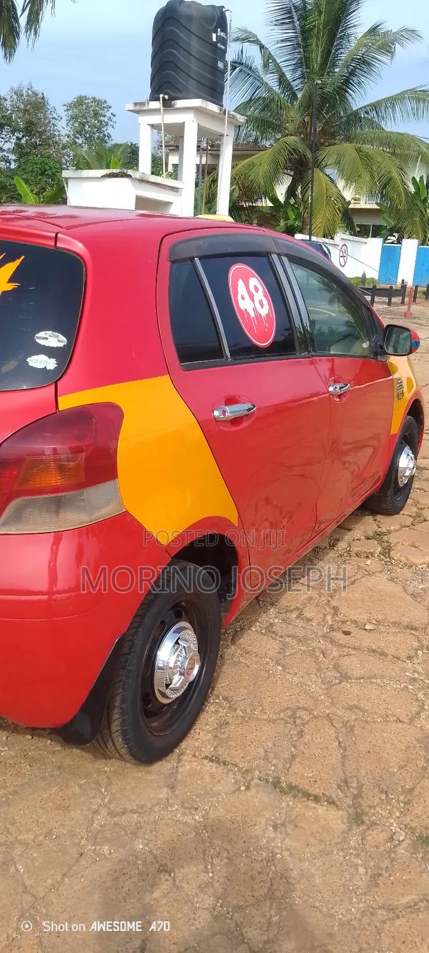 Toyota Vitz 1.3 FWD 3dr 2010 Red