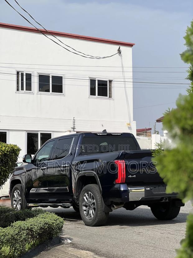 Toyota Tundra 1794 Edition CrewMax 5.5' Bed 2024 Blue photo 4