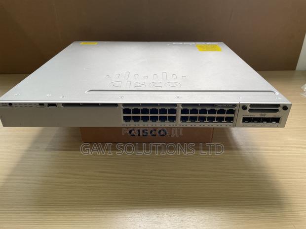 Cisco Catalyst 3850 24ports Poe+