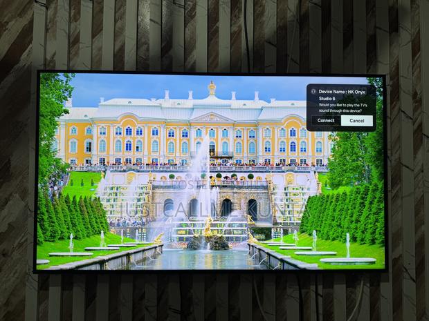 Samsung Crystal 50” Airslim Smart Tv photo 2