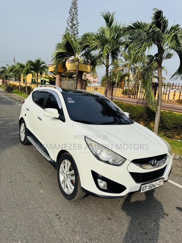 Hyundai Tucson GLS FWD 2011 White