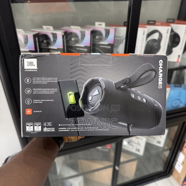 JBL Charge 6 Bluetooth Speaker · Photo 4
