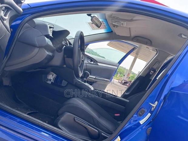 Honda Civic 2019 Blue