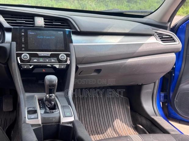 Honda Civic 2019 Blue