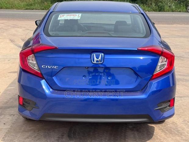 Honda Civic 2019 Blue