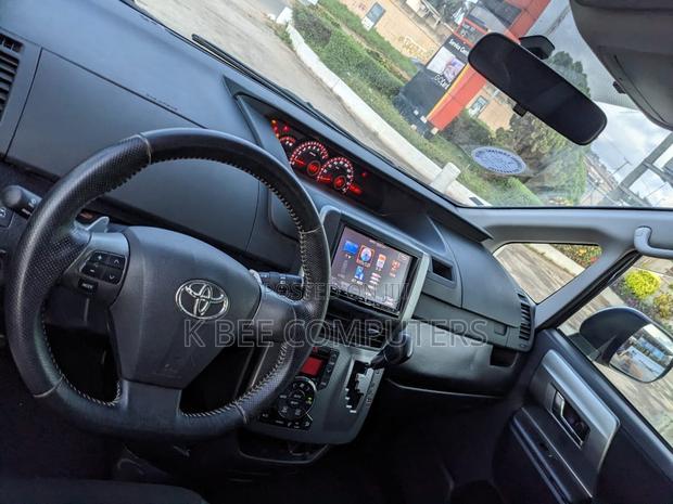 Toyota Voxy 2010 Black