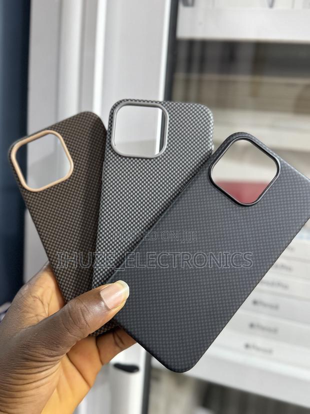 iPhone 15pro Max /16pro Max Carbon Fiber Protective Covers photo 2