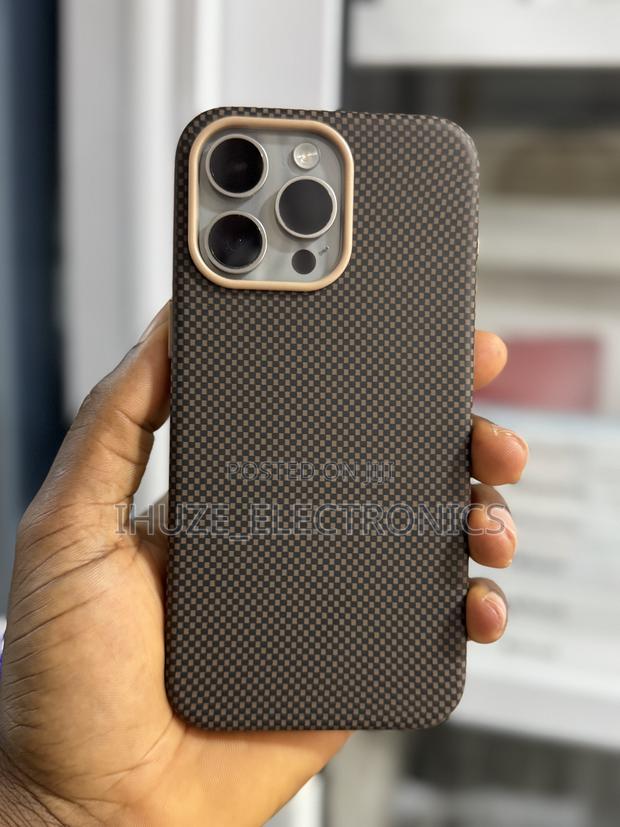 iPhone 15pro Max /16pro Max Carbon Fiber Protective Covers photo 5