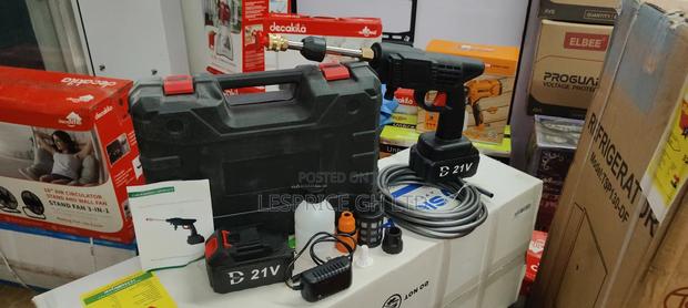 Cordless Pressure Washer