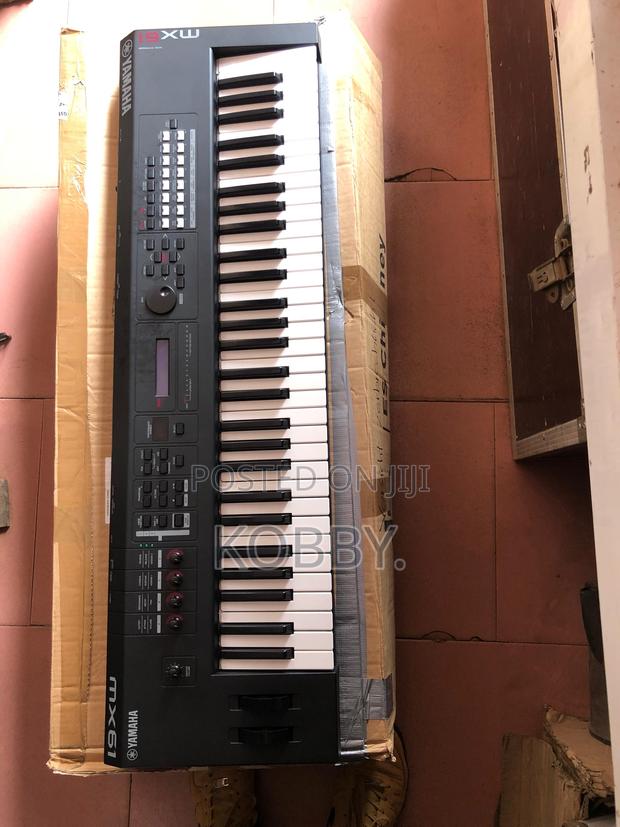 Yamaha Mx61 Keys · Photo 4