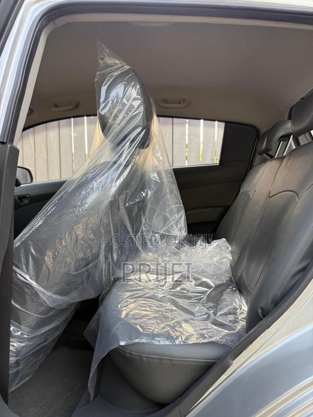 Chevrolet Spark 2012 Silver photo 4