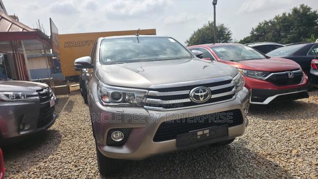 Toyota Hilux Revo Double Cab Deisel 2.4 RWD 2018 Gray