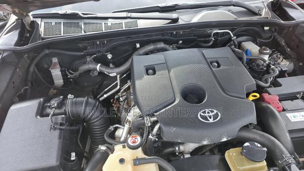 Toyota Hilux Revo Double Cab Deisel 2.4 RWD 2018 Gray photo 6