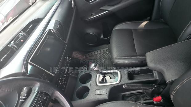 Toyota Hilux Revo Double Cab Deisel 2.4 RWD 2018 Gray photo 8