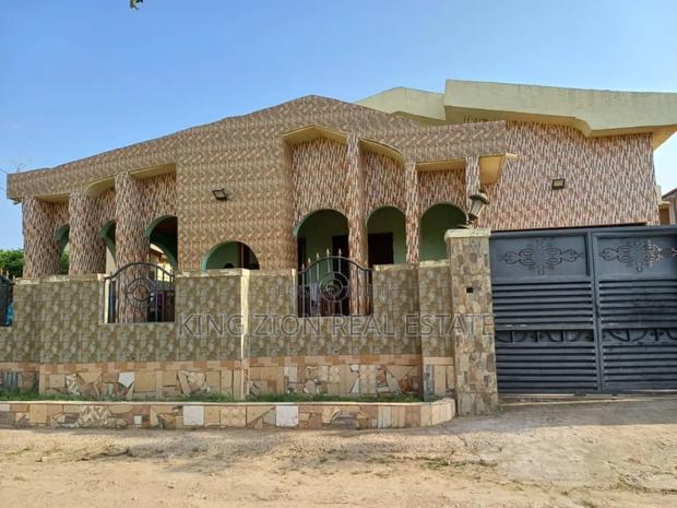 4bdrm House in King Zion Real, Weija for rent
