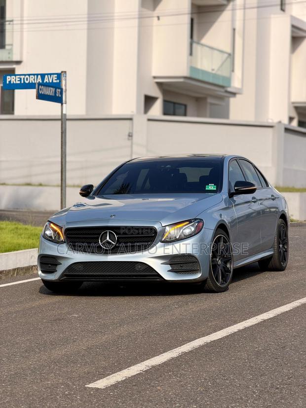 Mercedes-Benz E300 2018 Silver