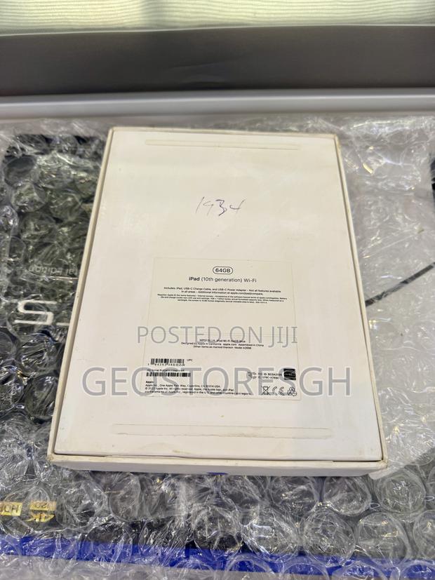 New Apple iPad (2025) 64 GB Blue photo 2