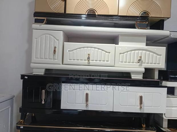 An Authentic and Beautiful White Tv Stand