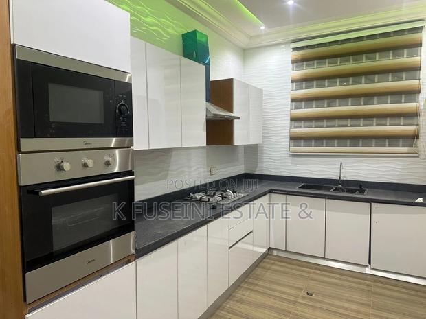 4bdrm House in K Fuseini Estate, Kumasi Metropolitan for sale photo 3