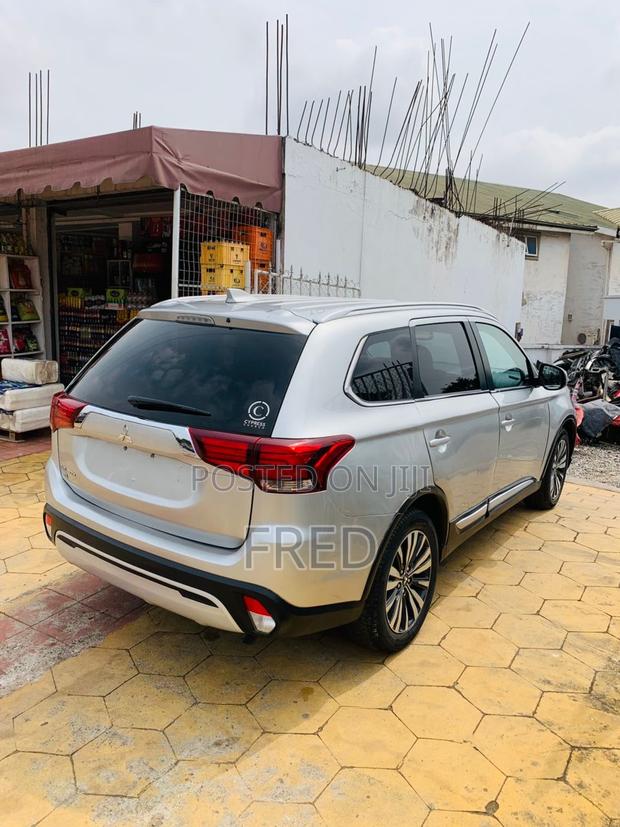 Mitsubishi Outlander SEL FWD 2020 Silver