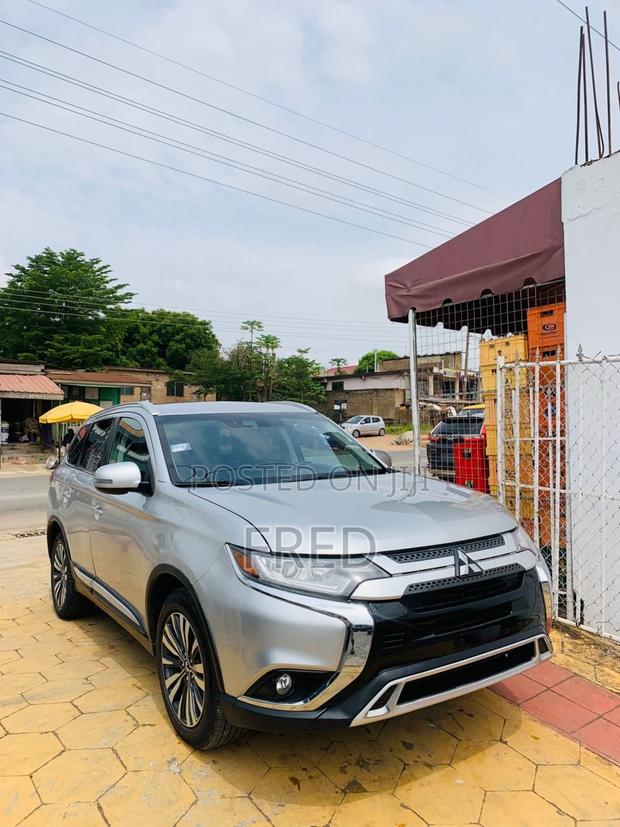 Mitsubishi Outlander SEL FWD 2020 Silver
