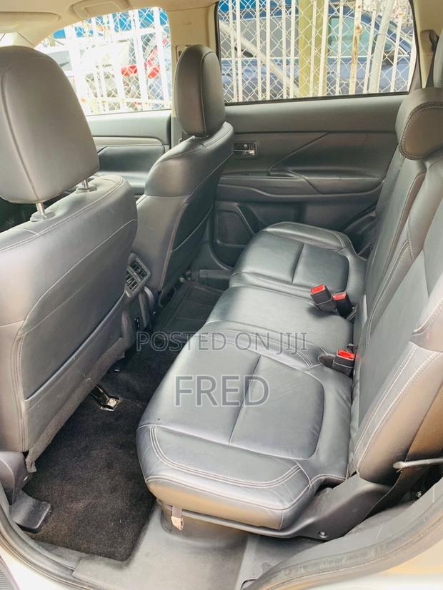 Mitsubishi Outlander SEL FWD 2020 Silver