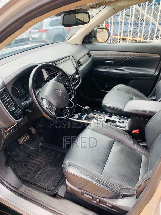 Mitsubishi Outlander SEL FWD 2020 Silver