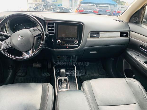 Mitsubishi Outlander SEL FWD 2020 Silver