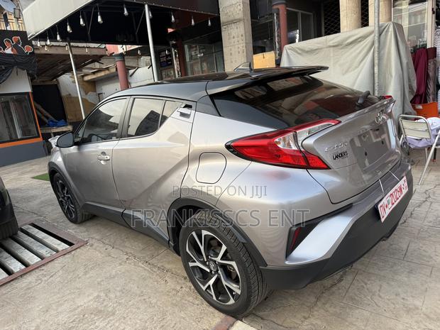 Toyota C-HR 2018 Gray photo 6