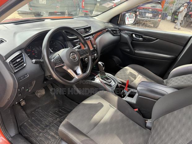 Nissan Rogue 2018 Brown