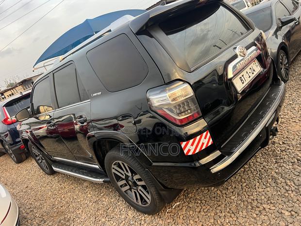 Toyota 4-Runner Limited 4x4 2018 Black