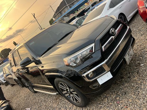 Toyota 4-Runner Limited 4x4 2018 Black