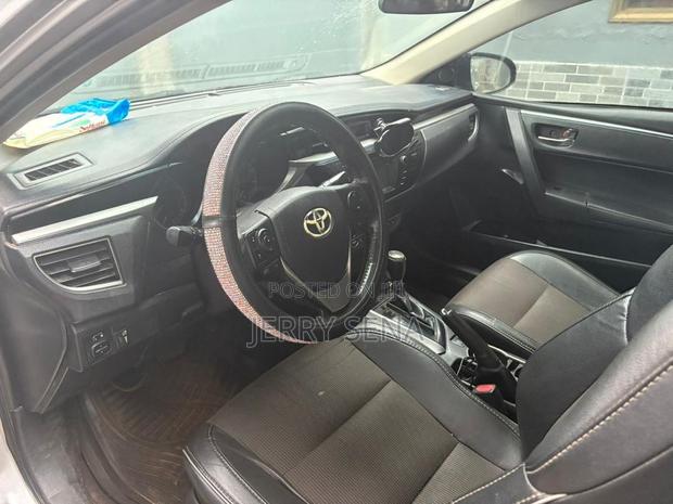 Toyota Corolla S 4dr Sedan (1.8L 4cyl CVT) 2015 Silver