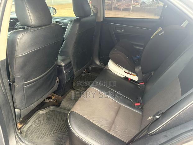 Toyota Corolla S 4dr Sedan (1.8L 4cyl CVT) 2015 Silver