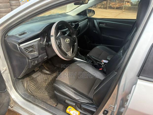 Toyota Corolla S 4dr Sedan (1.8L 4cyl CVT) 2015 Silver