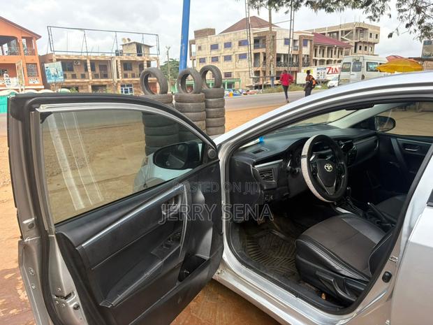 Toyota Corolla S 4dr Sedan (1.8L 4cyl CVT) 2015 Silver